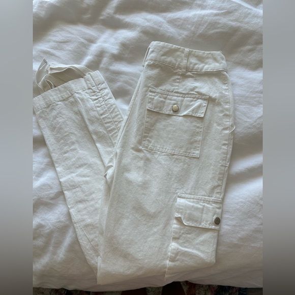 THATSSOFETCH White Cargo Pants - Picture 2 of 3